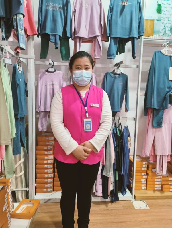 【新時(shí)代商廈寶龍店】企業(yè)文化踐行者（1）想顧客之所想，急顧客之所急