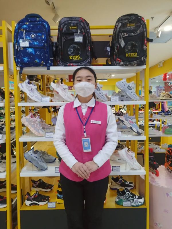 【新時(shí)代商廈寶龍店】企業(yè)文化踐行者（13）為顧客解決實(shí)際問題